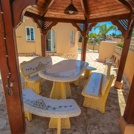 Cometa-86 - With Private Pool Close To The In Calpe